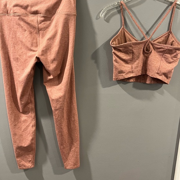 Two piece work out set - Picture 2 of 3